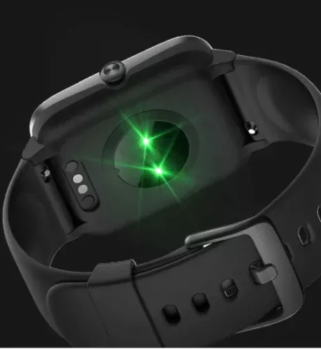 Színes kijelzős, érintőképernyős okoskarkötő/aktivitásmérő. ID205L