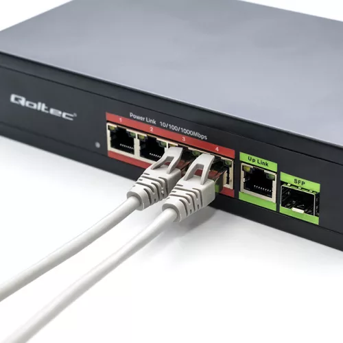 PoE Switch 4 x  RJ45 PoE,  1 x RJ45 Uplink, 1 x SFP,  65 W, 1000 Mb/s. 52296